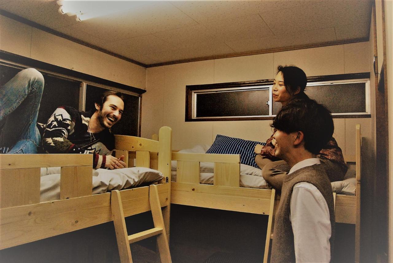 Guesthouse Omoya--全個室--囲炉裏のぬくもりと共にグループの絆を深める古民家宿でゆっくりとした時間を-6名部屋-6名部屋-8名部屋--最大20名-ペット同伴可は一室のみ- Matsuyama  Exteriör bild