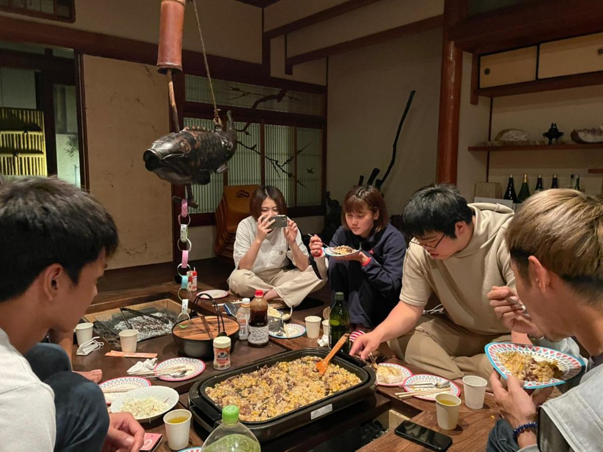 Guesthouse Omoya--全個室--囲炉裏のぬくもりと共にグループの絆を深める古民家宿でゆっくりとした時間を-6名部屋-6名部屋-8名部屋--最大20名-ペット同伴可は一室のみ- Matsuyama  Exteriör bild
